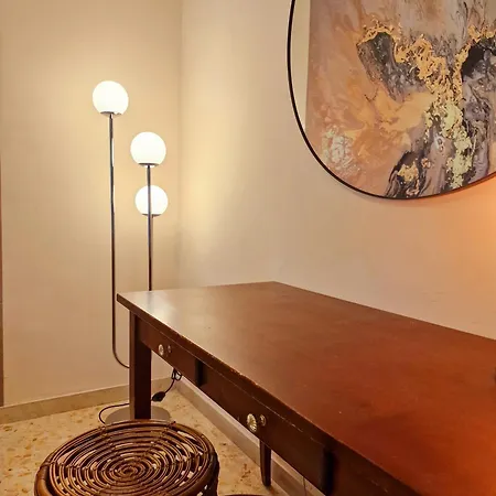 Newretroapartment Self Check - In & Netflix *